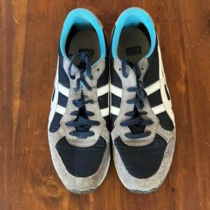 ASICS Onitsuka Tiger D4S1N